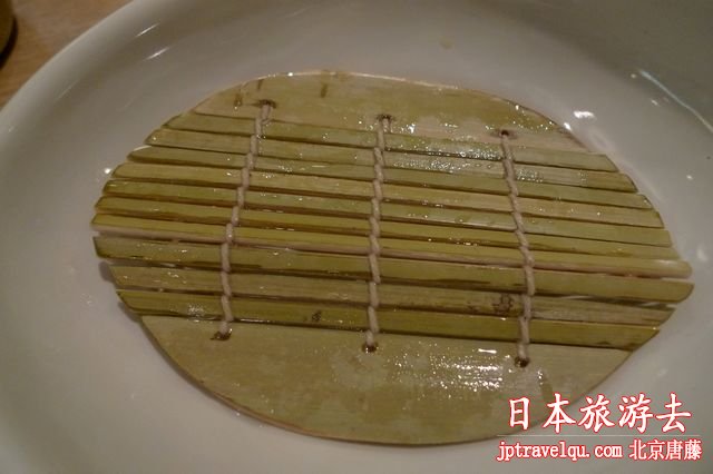  点击图片或使用键盘← →翻页