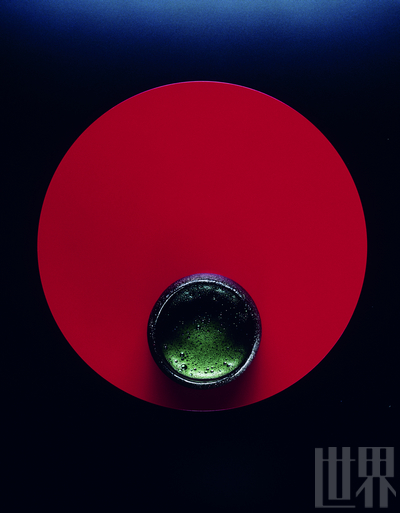 喝茶,在日本已经上升为一种严谨的艺术,更通过茶道达到一种悟禅的境界