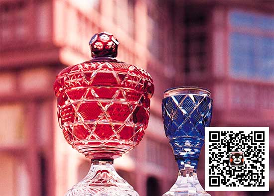 日本工艺品·鹿儿岛的萨摩玻璃工艺品：萨摩切子（鹿儿岛观光联盟供图）