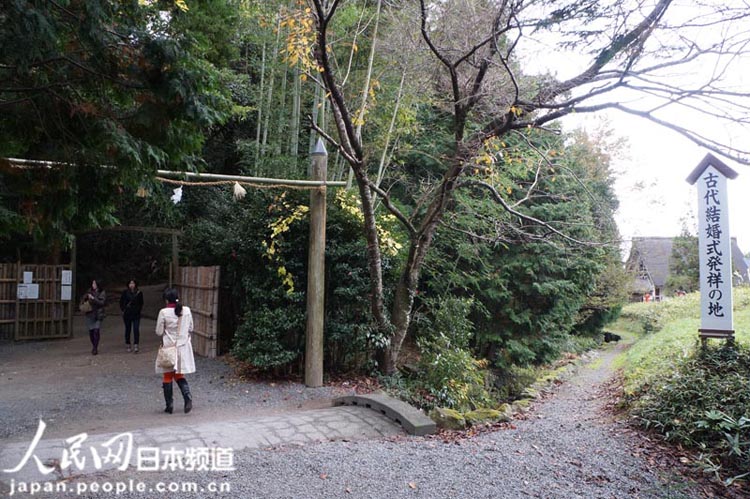 神社内