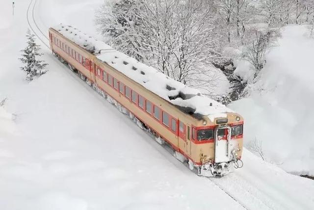 日本冬天最美的5条铁路线